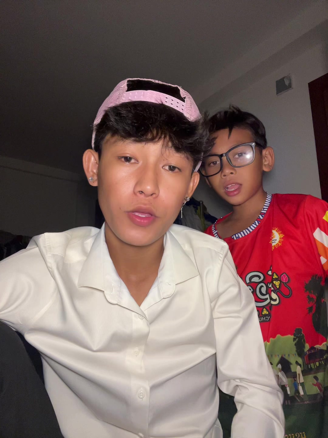 @CHHOŘNG~CHHOŘNG