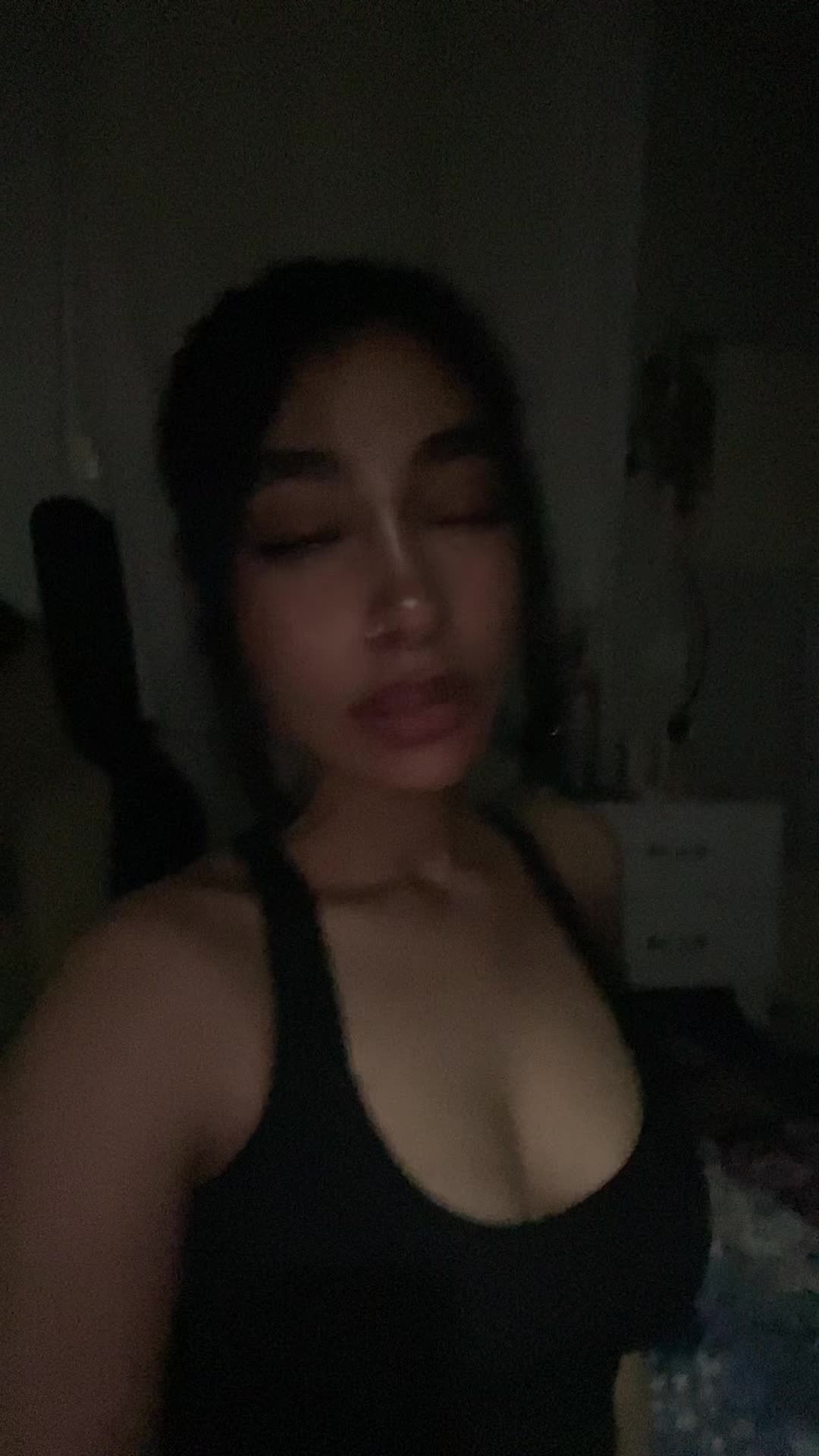 @Donyaaaa