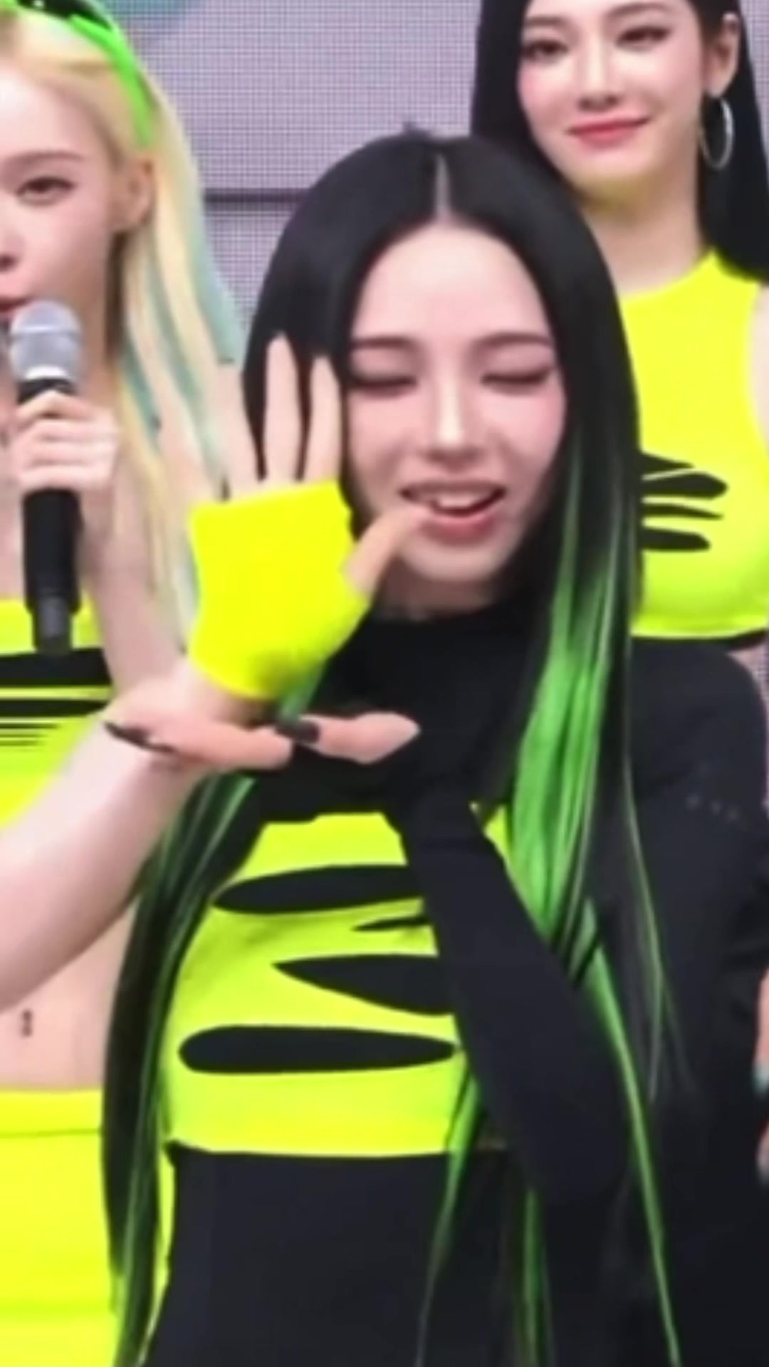 @☺︎