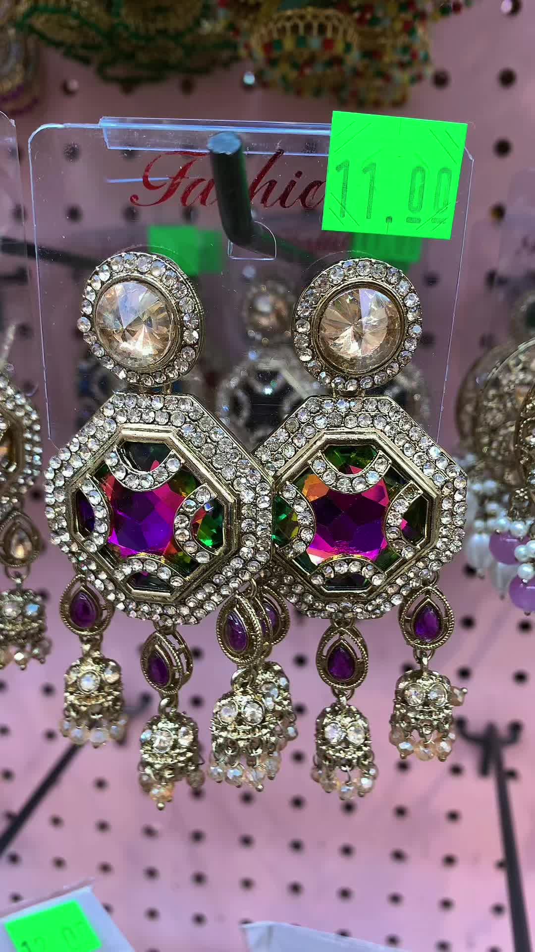 @Earrings Plaza