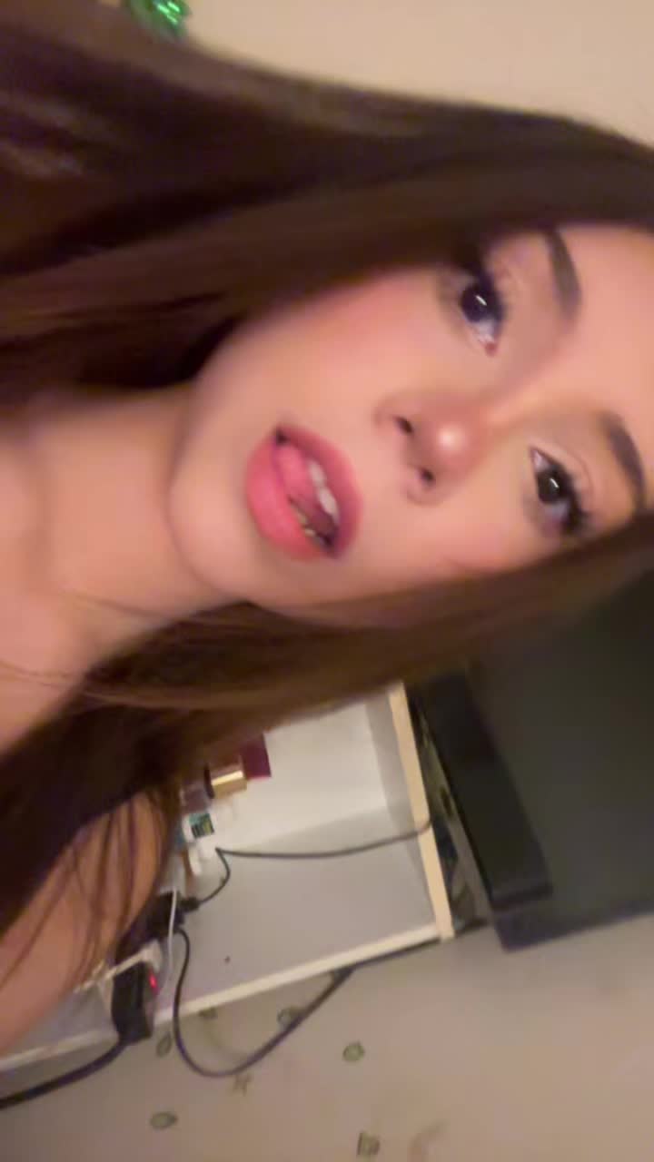 @️