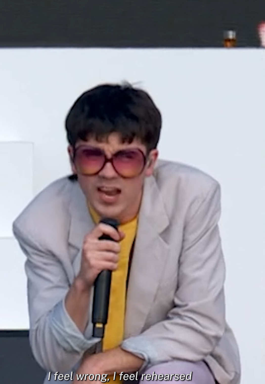 @Declan McKenna