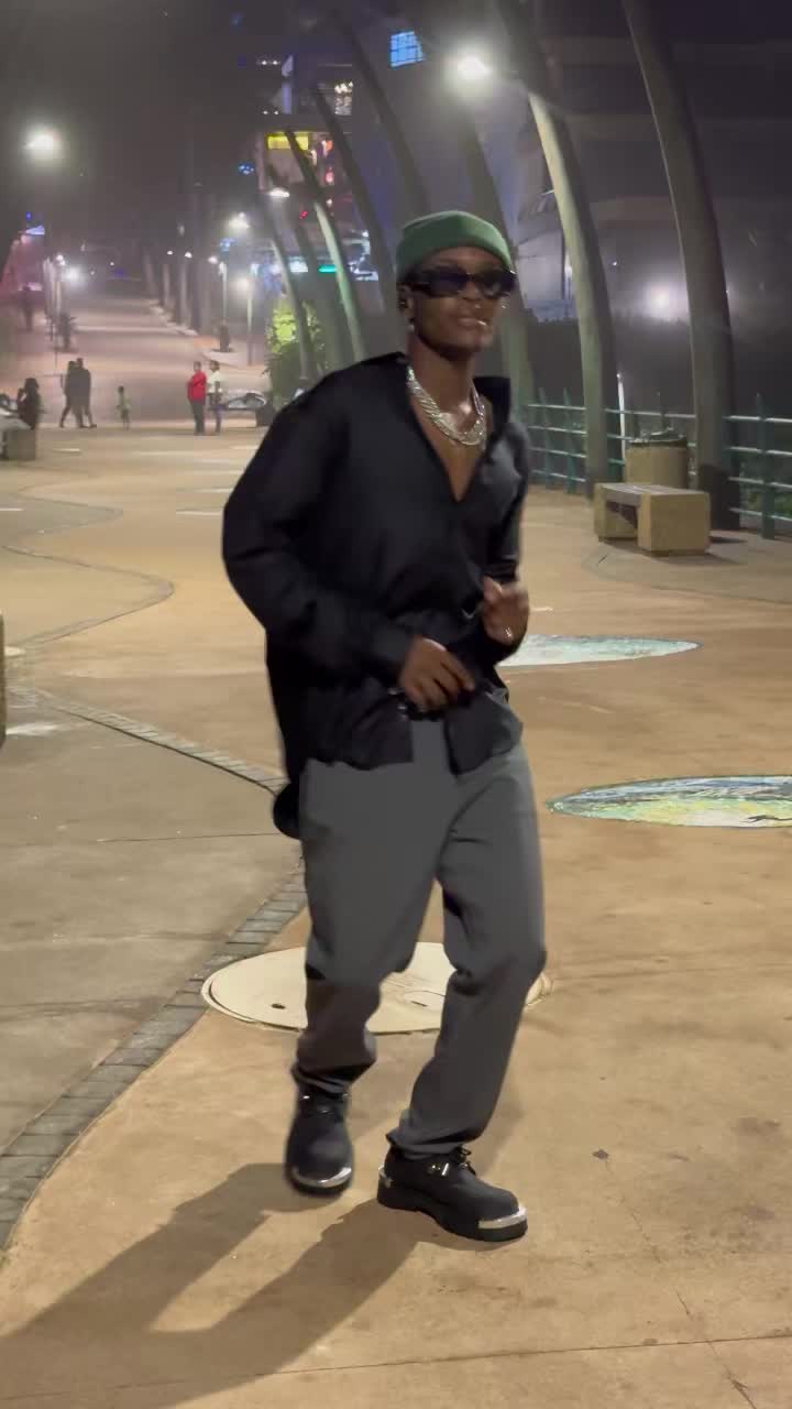 @MONDO🧑🦲