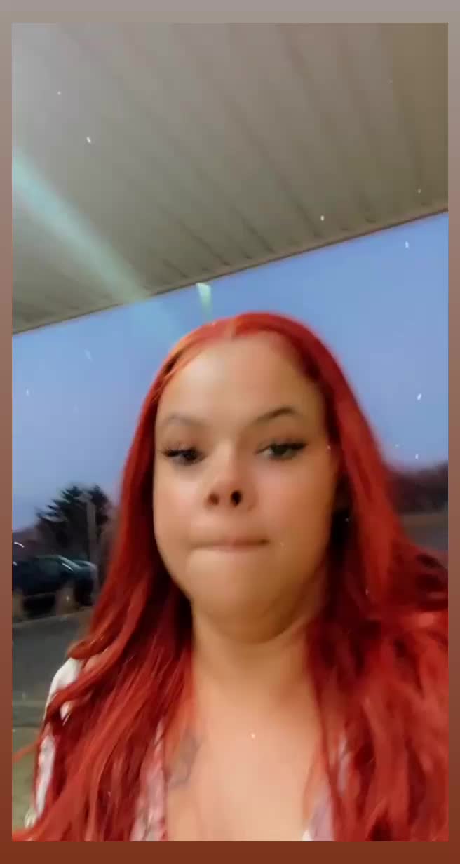 @NikkiHopson