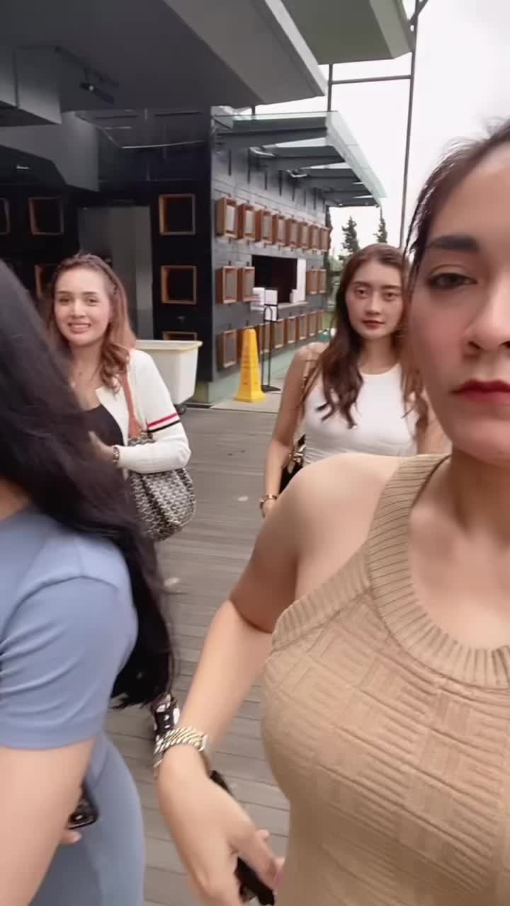 @Karin