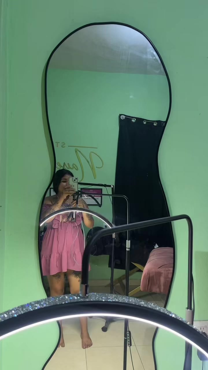 @Nayeli López