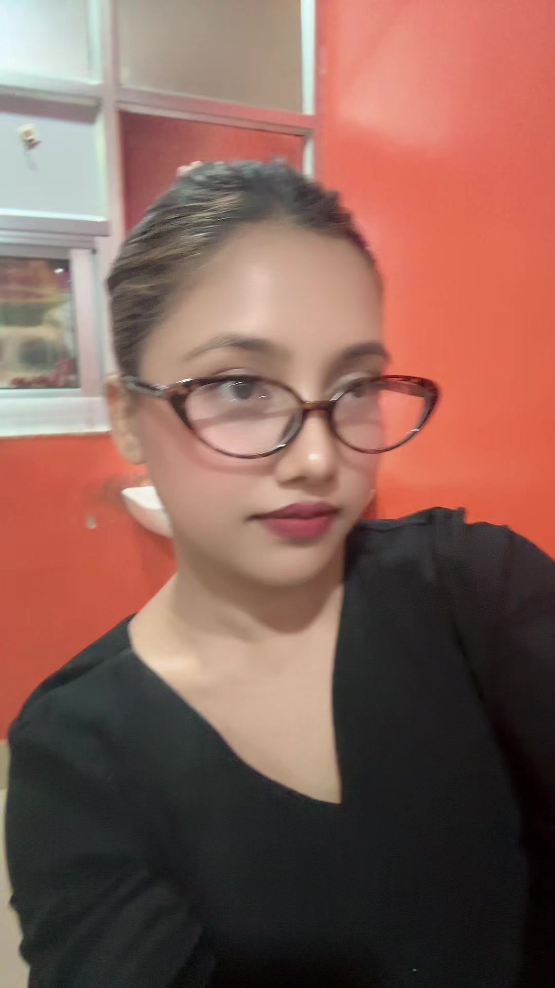 @Who_is_aeshika