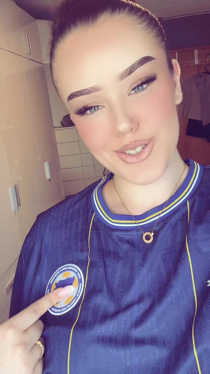 @⚜️
