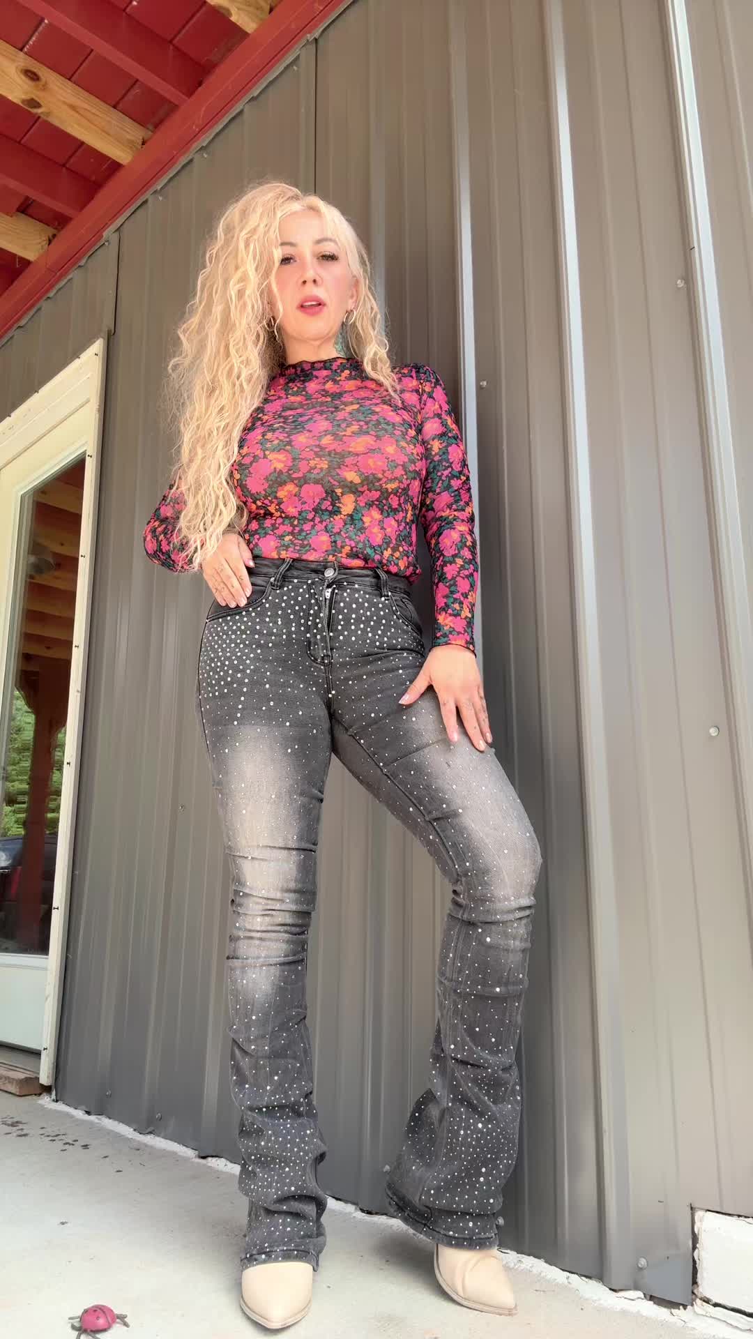 @kateworld2025