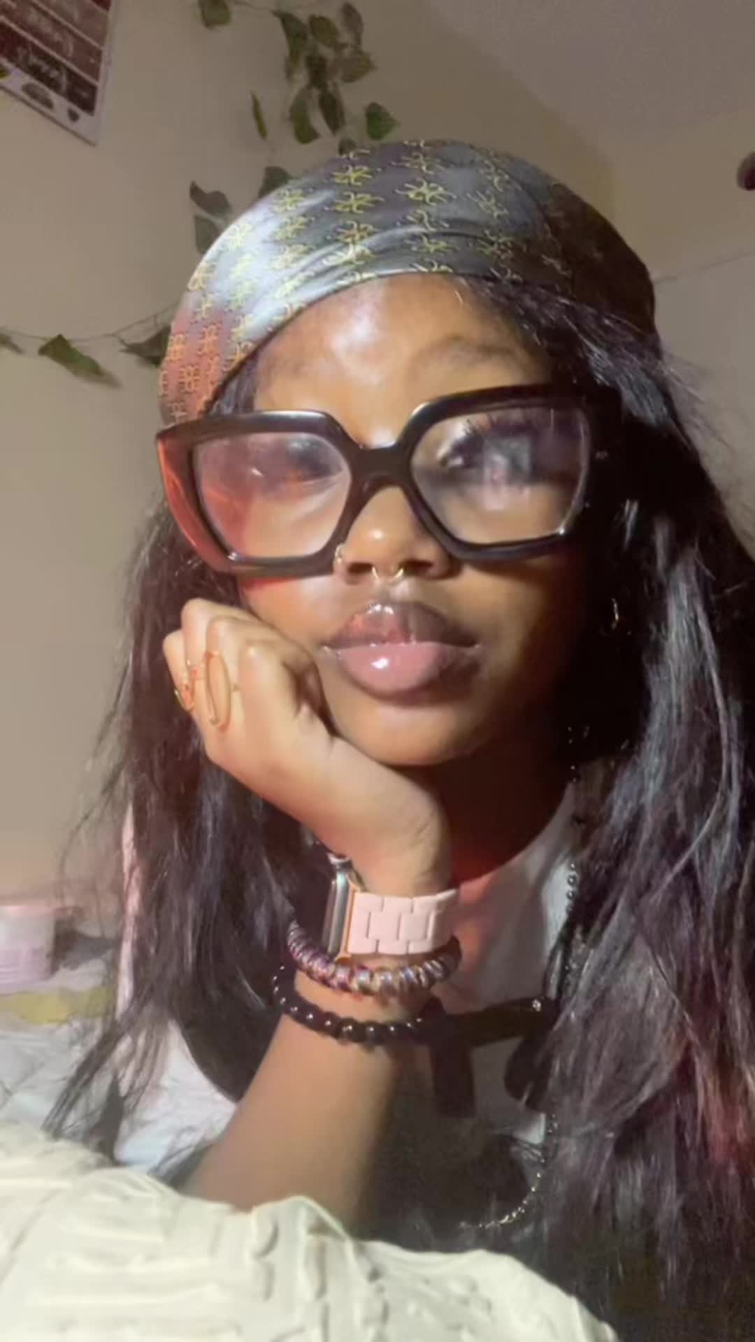 @𝔃𝔲𝔯𝔦