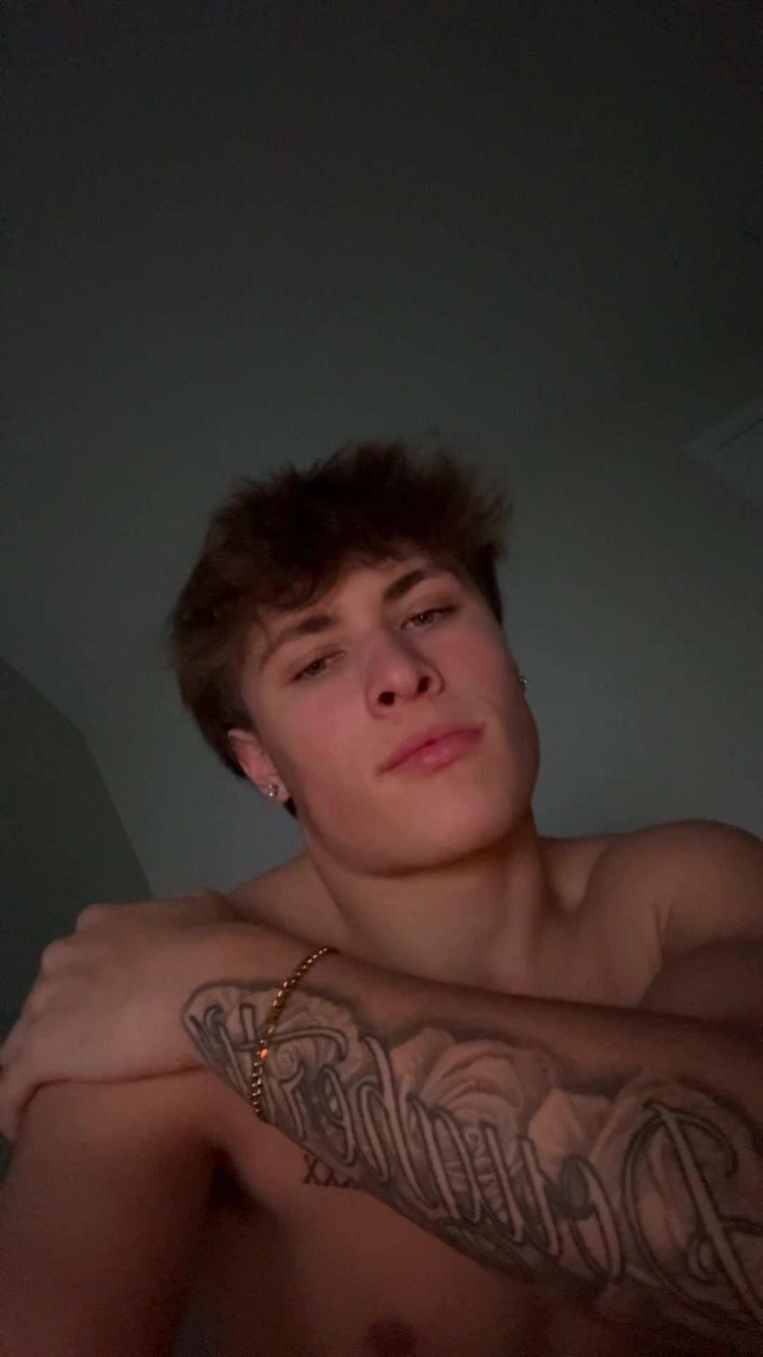 @j