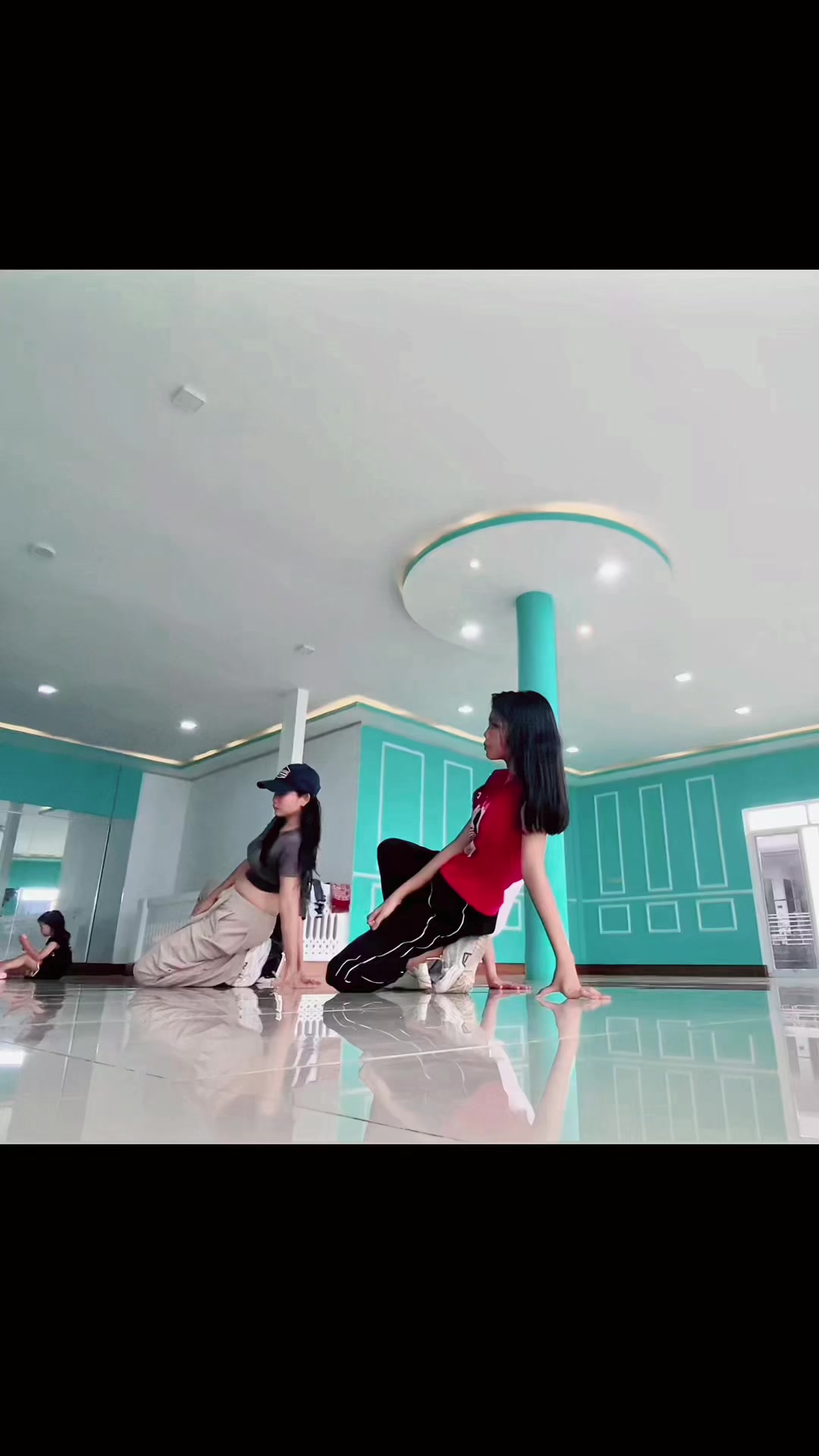 @vay_dance