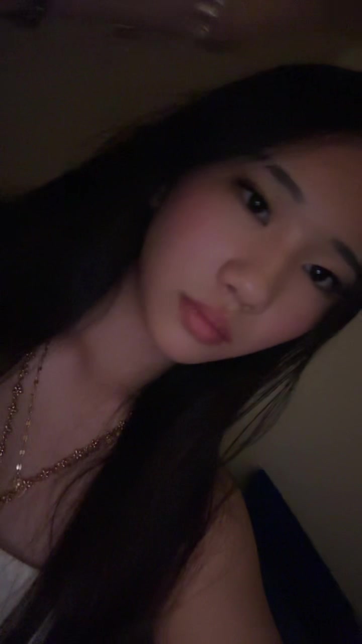 @chloee🦖