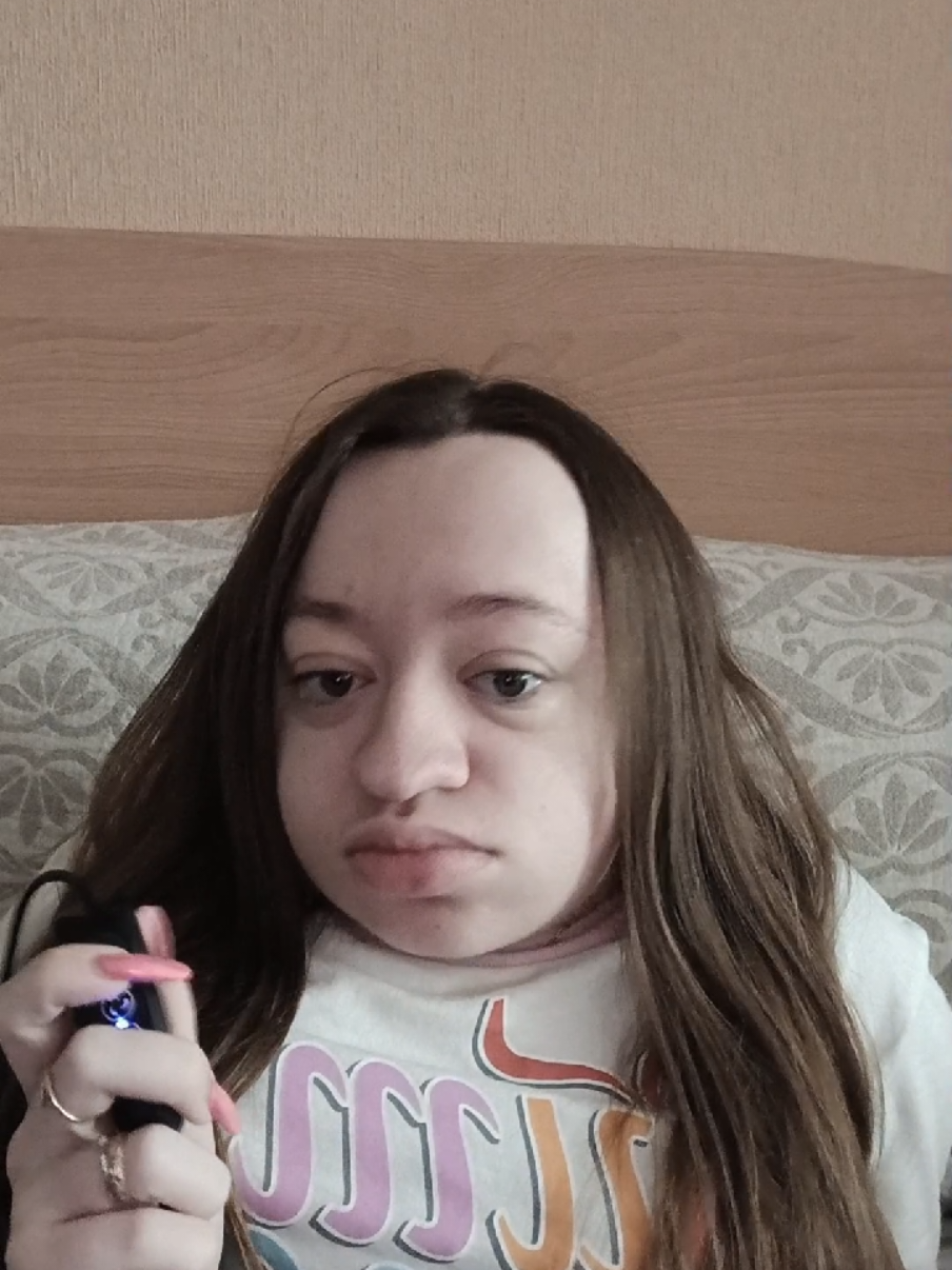 @𝕻𝖔𝖑𝖎𝖓𝖆 𝖔𝖓 𝖜𝖍𝖊𝖊𝖑𝖘