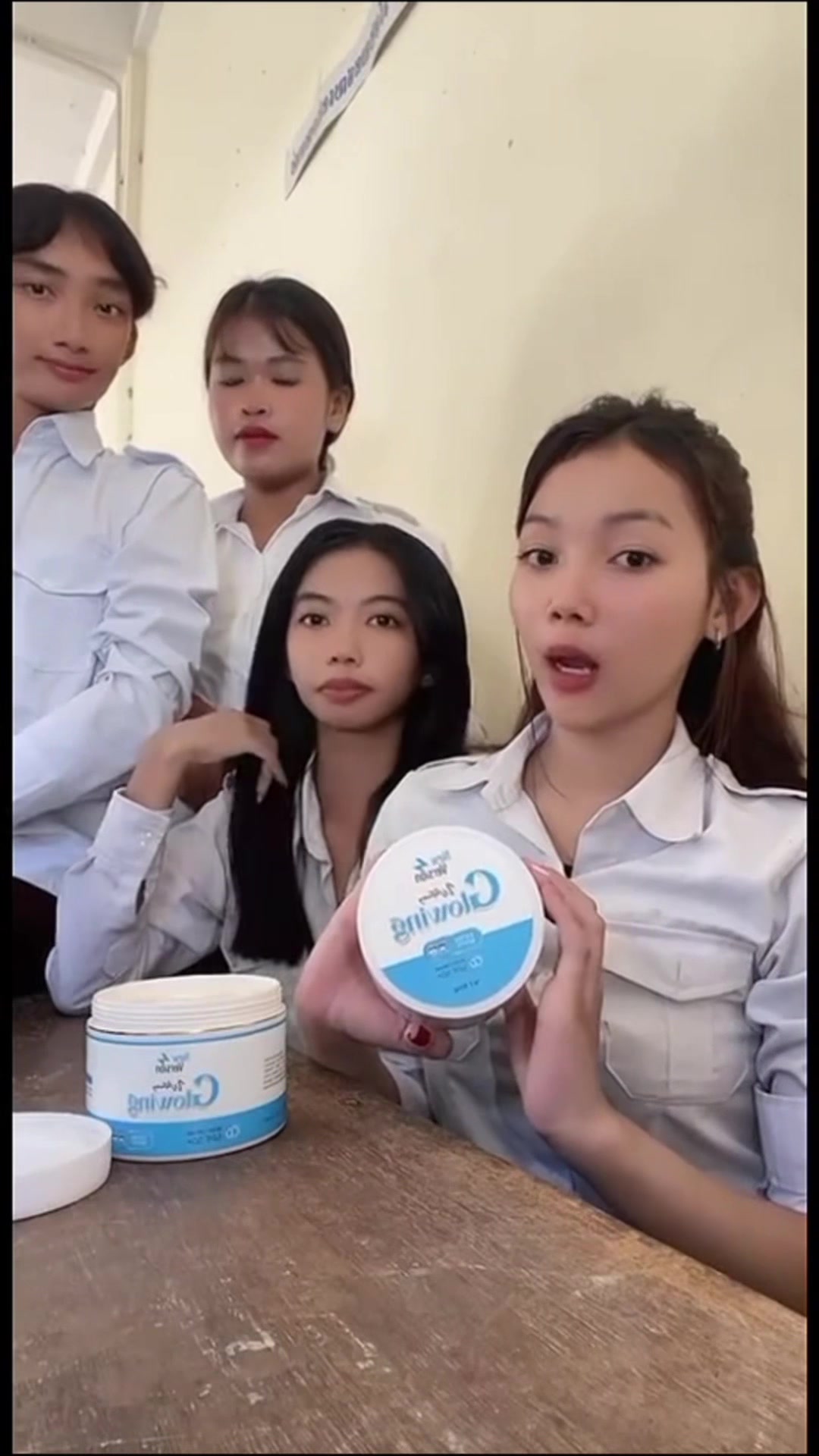 @Solinda-ស្រីកា