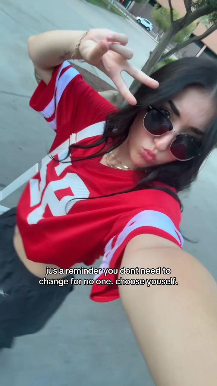 @chloe