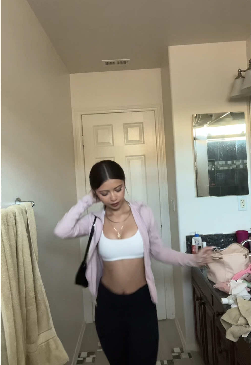 @bella