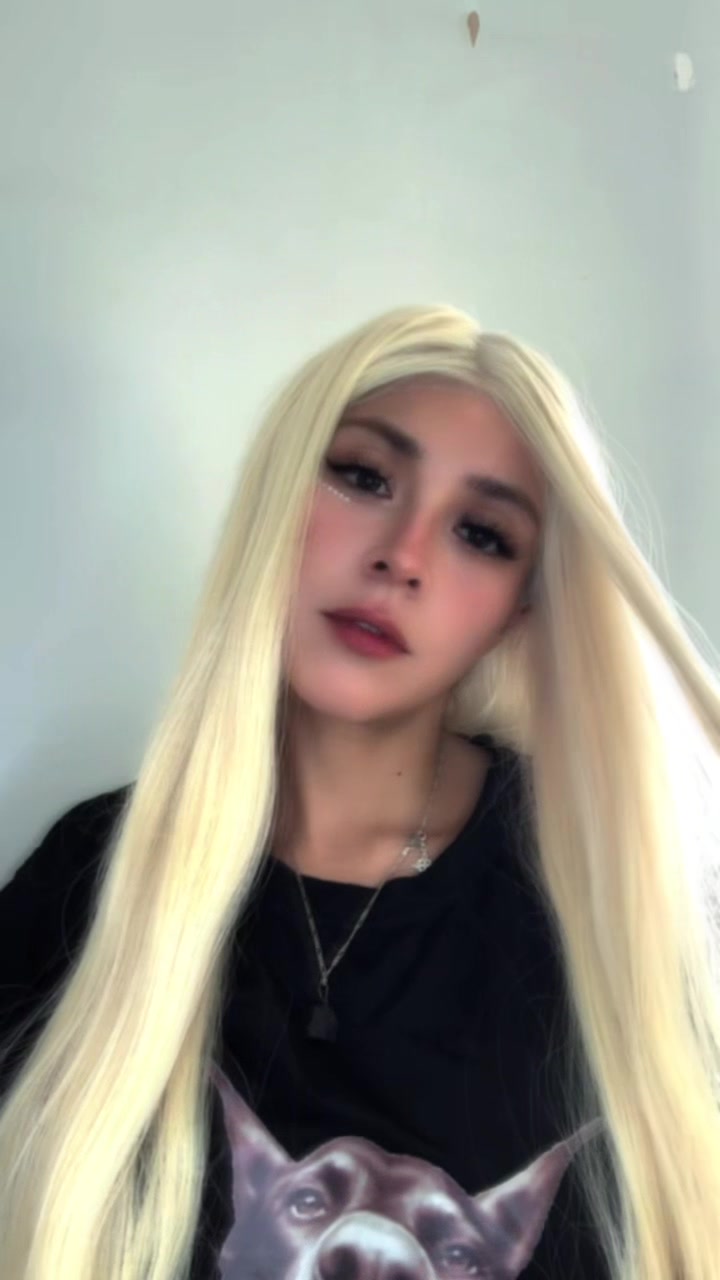 @Luna