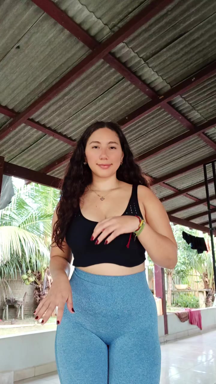 @Annycollares🦋