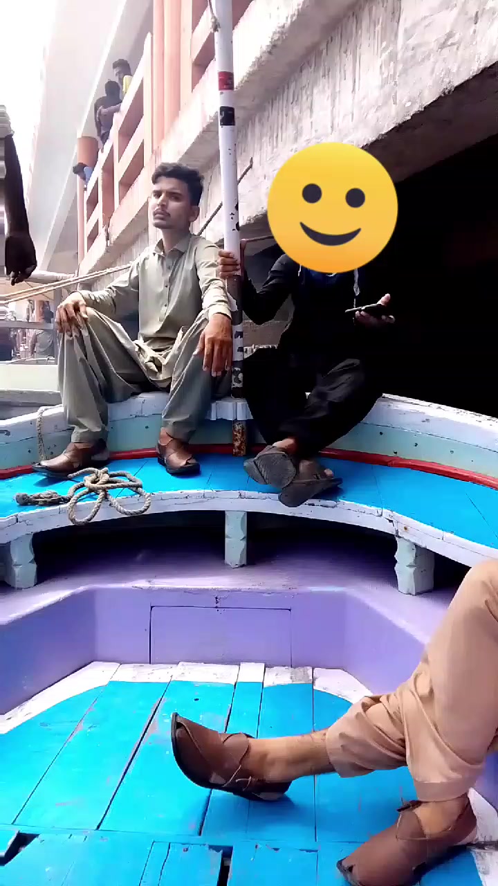 @𝐐 ari_𝑭𝑭_✓