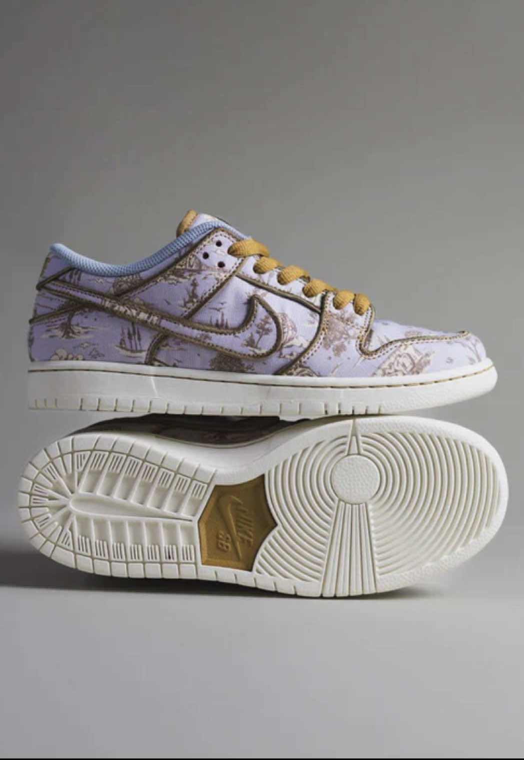 @WE THE KICKS