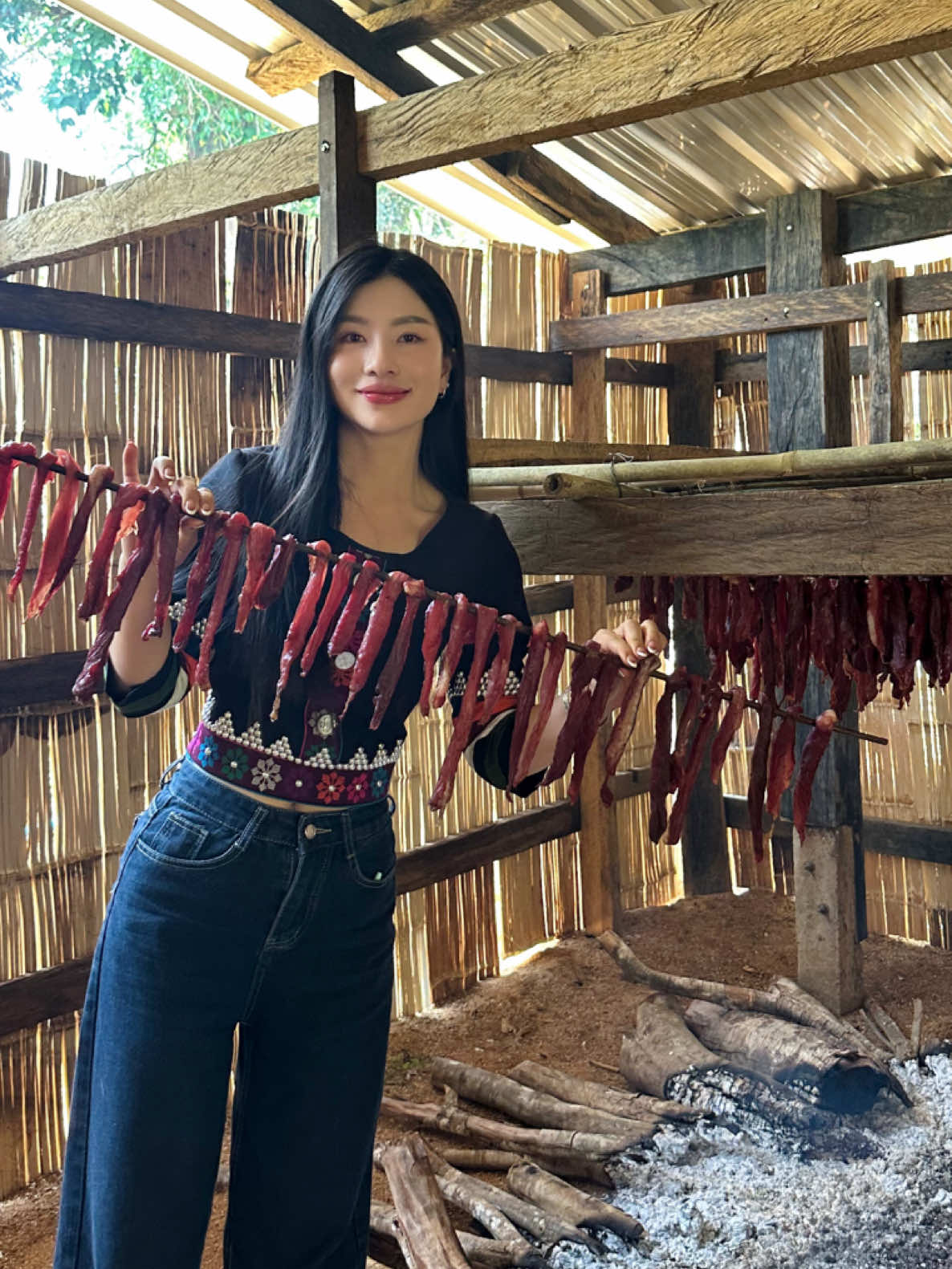 @อาบูซูลู สาวอาข่า (551.5K)