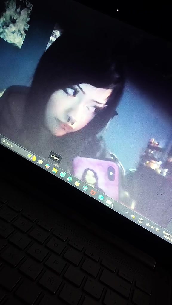 @littlelegzzzad