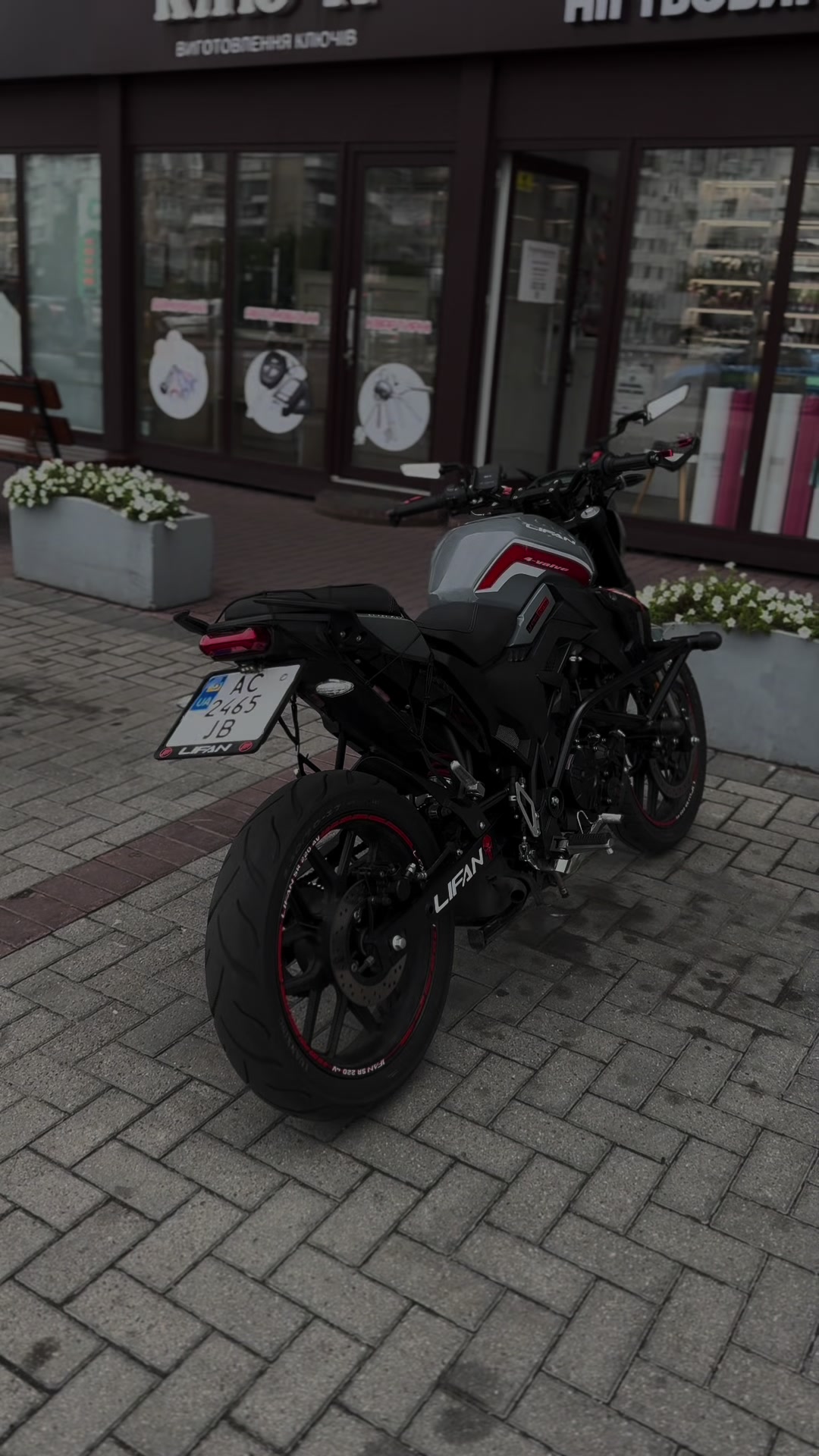 @yarik_lishchuk_