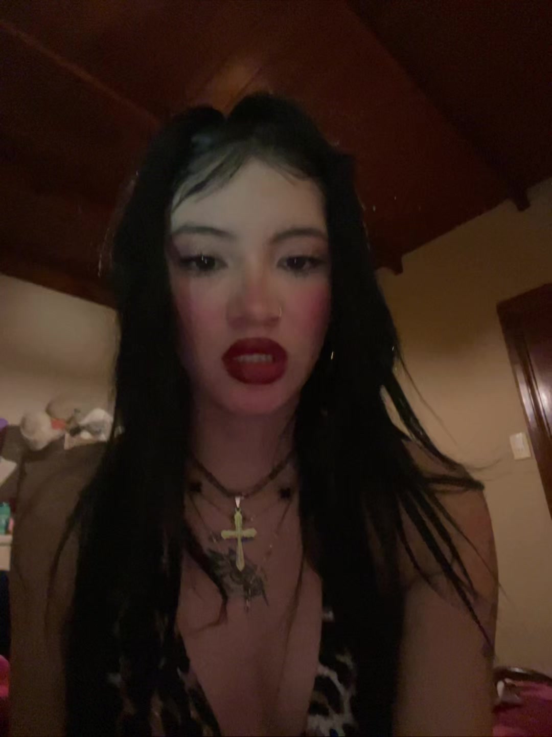 @๐๐๐๐ฅ๐ ๐๐ฅ๐ข๐๐๐๐ถโดโดโด
