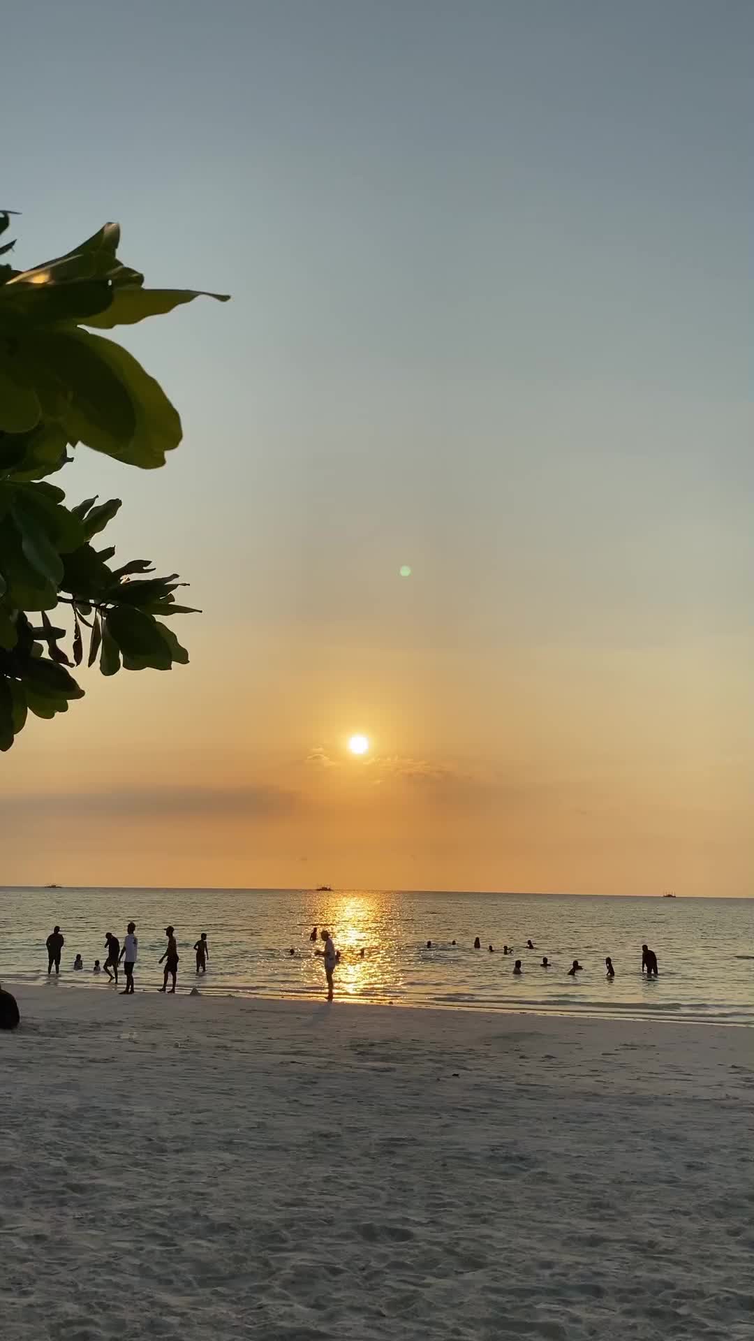 @NGURBLOAT BEACH