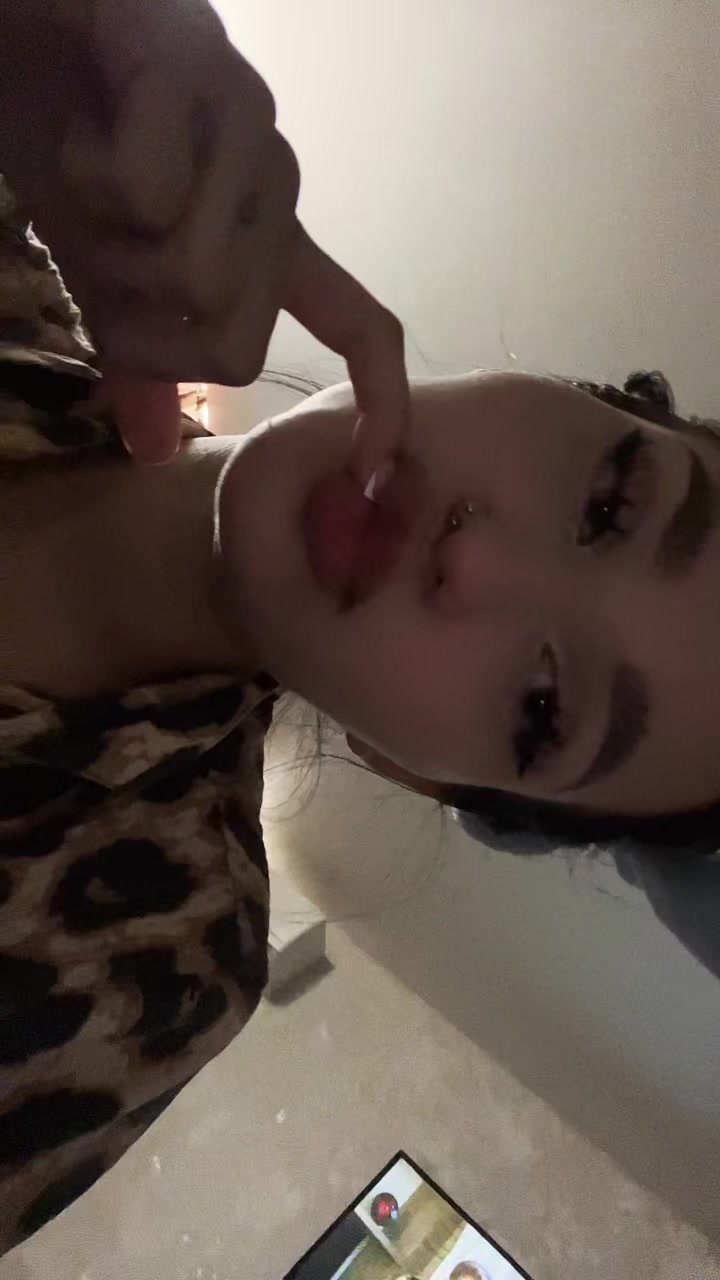 @Кошка
