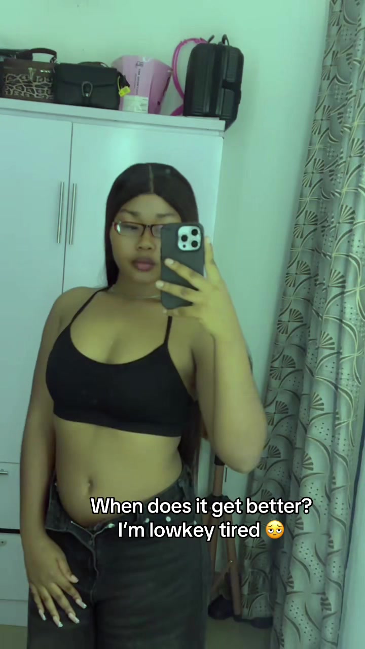 @XOXO_vee_vee