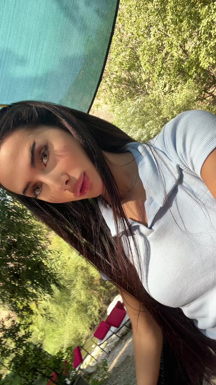 @saraborhann