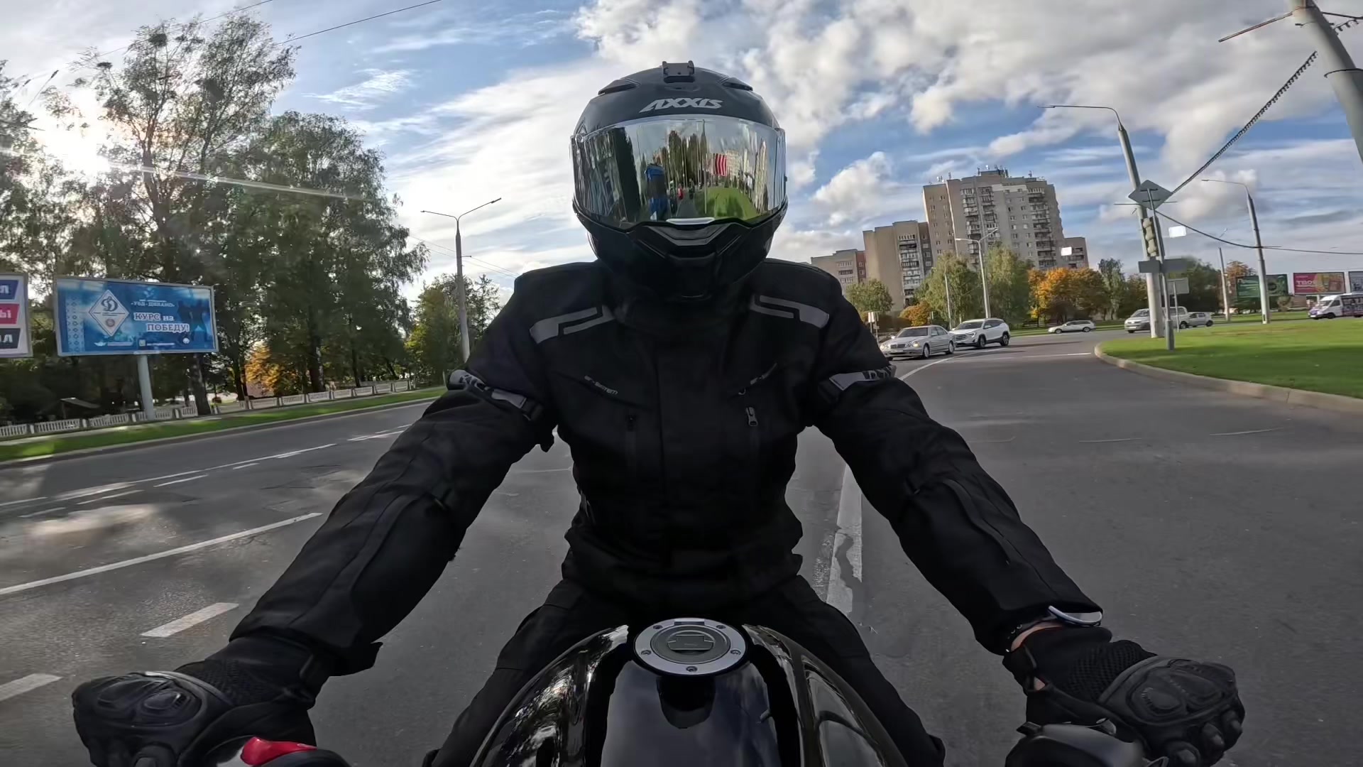 @Moviе