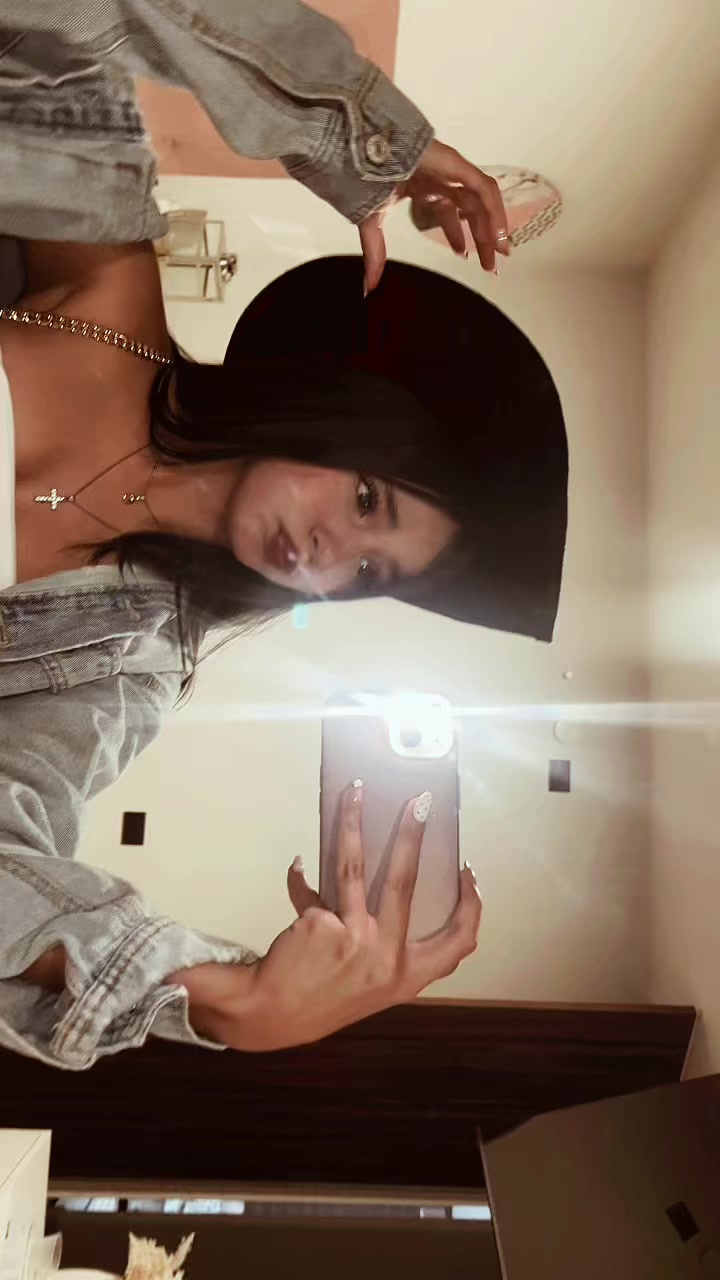 @Camiii