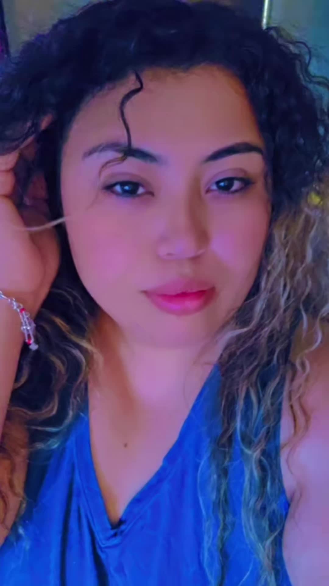 @Bee🐝Queen👑