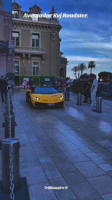 @Luxurious Trillionaire®