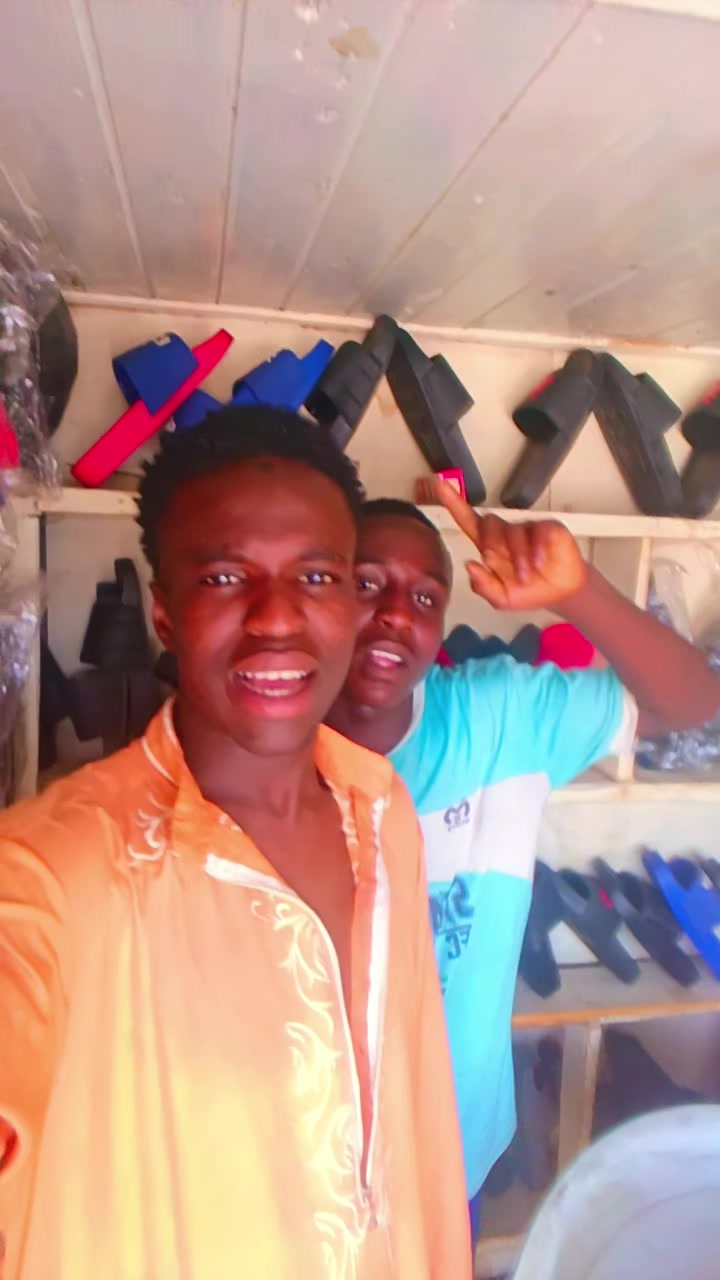 @itz bolomson footballer