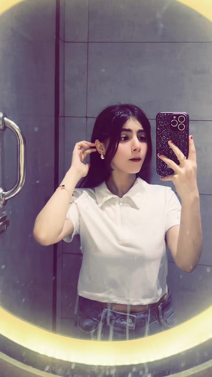 @itschandni.blogger