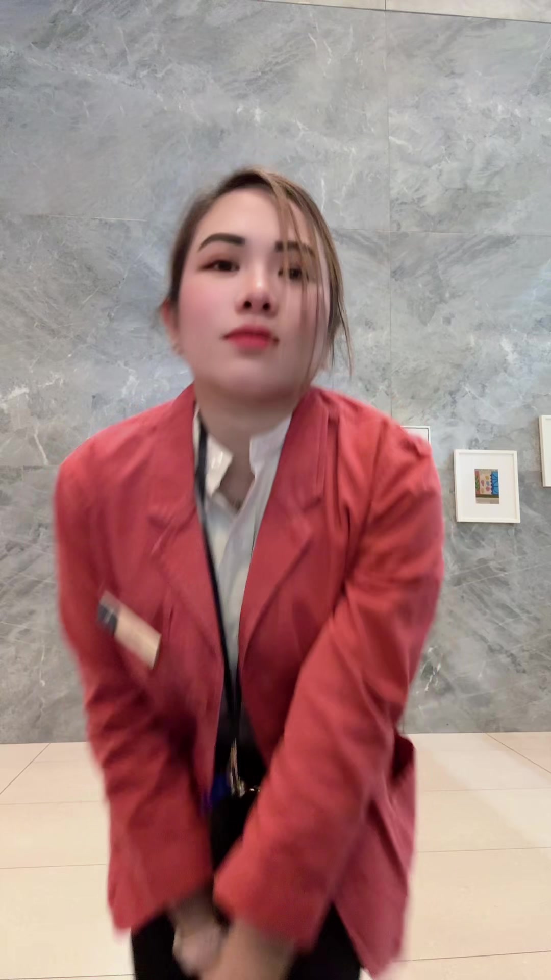 @AJ ✈️