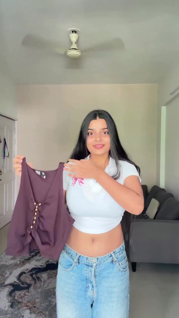 @Anushkaaa