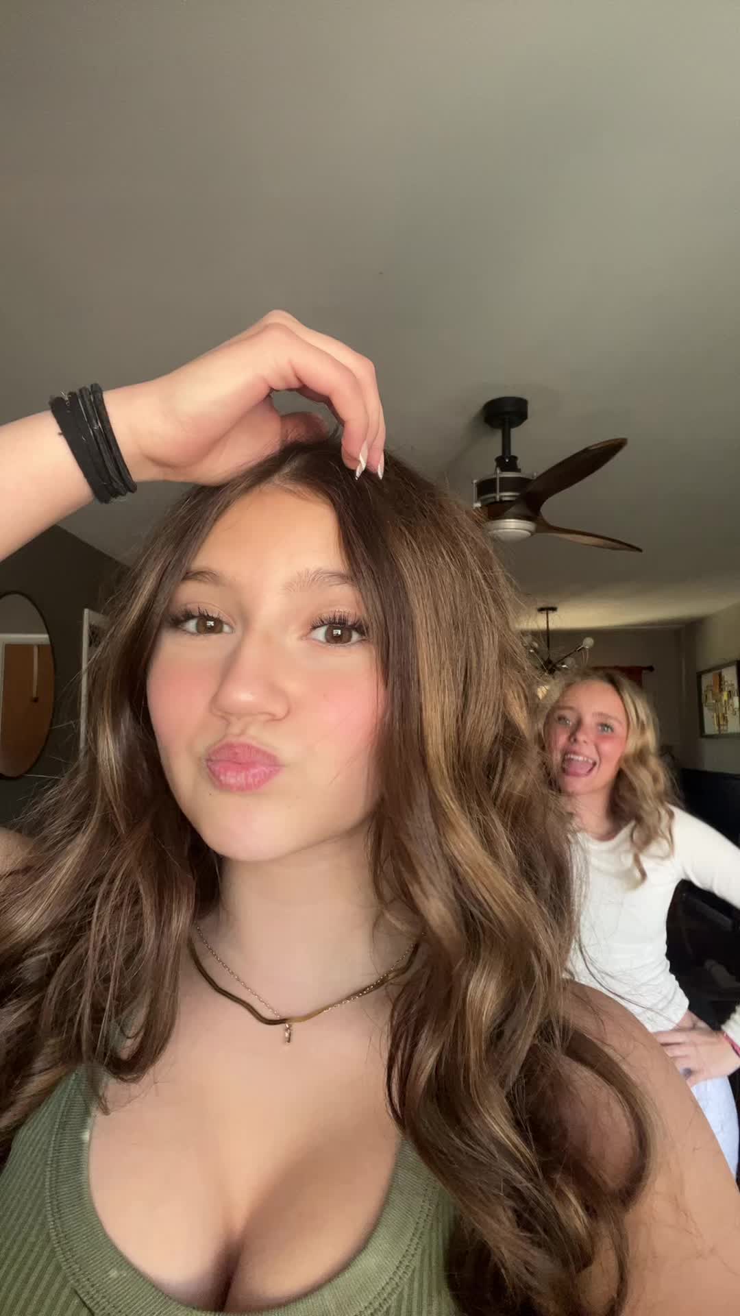 @laceylynn