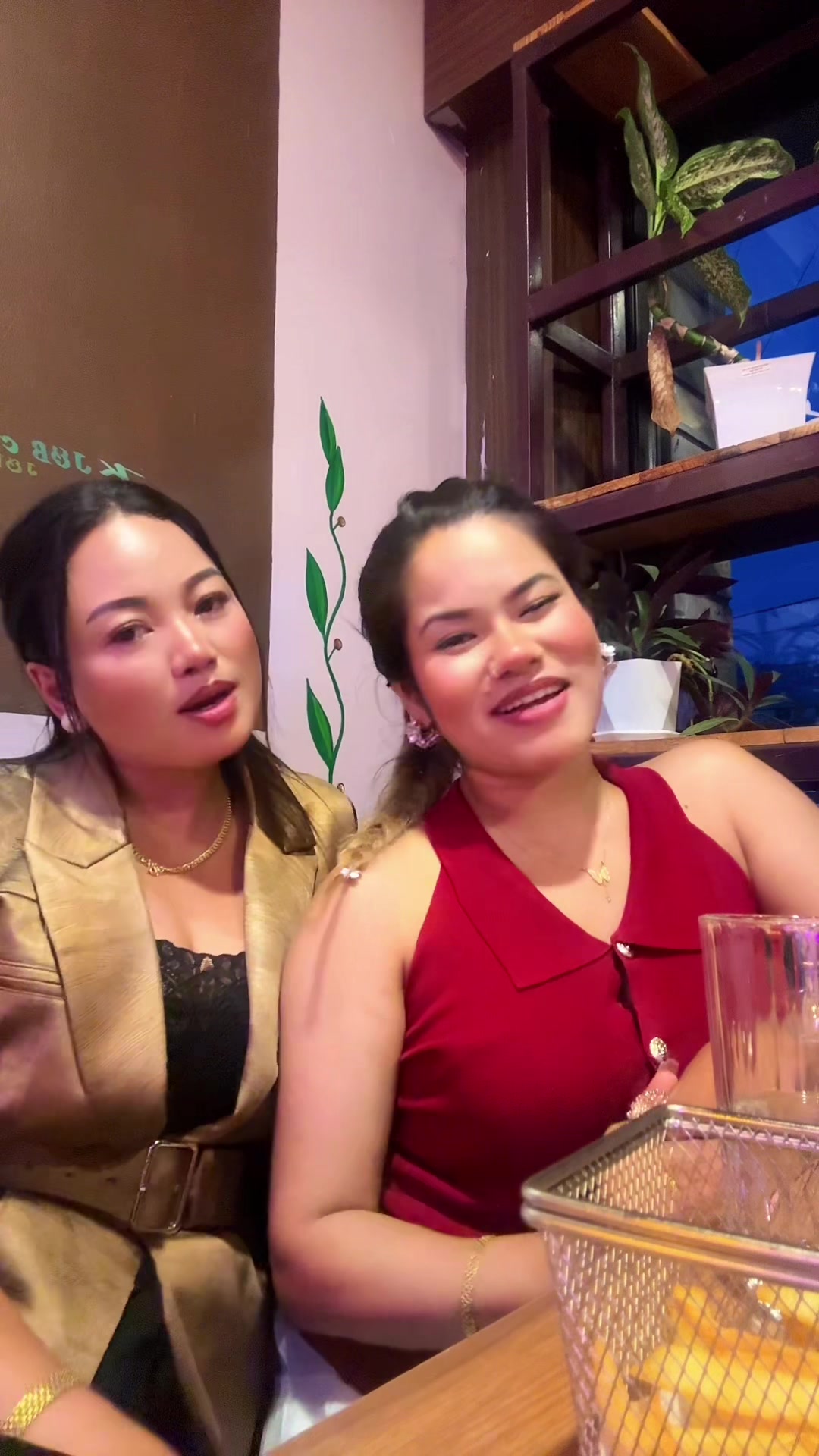 @MakeupWithSus
