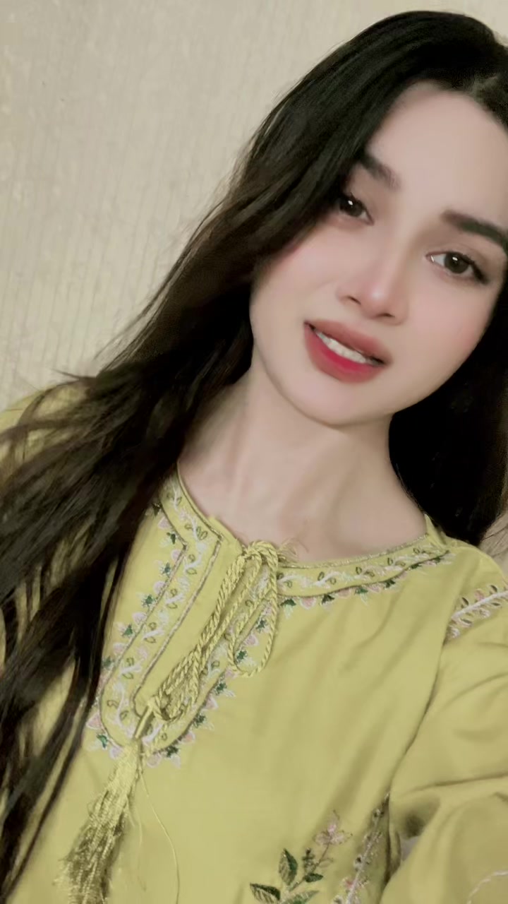 @Emaan🕊️✨