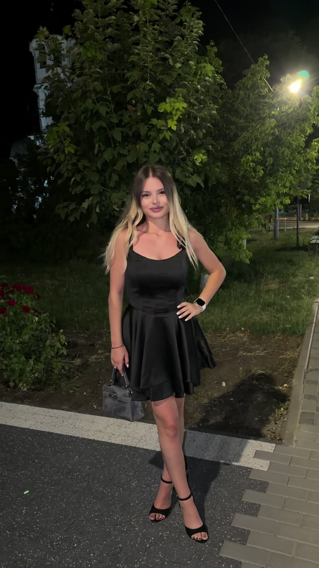 @🖤