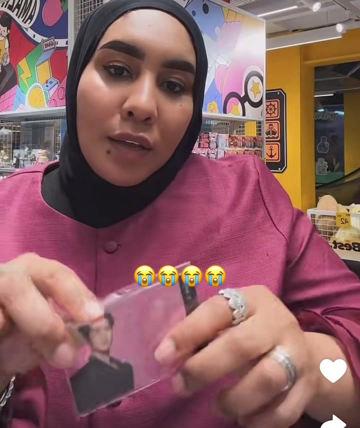 @Meera✨