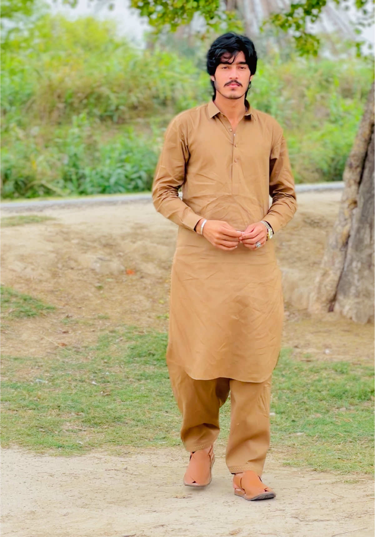 @ملک زبیر گھلو 👑