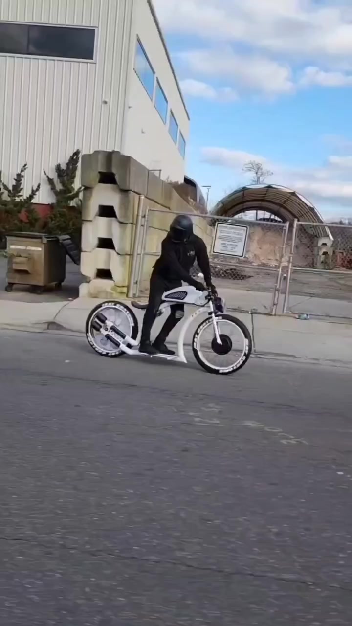 @Jrat Custom E-Bikes
