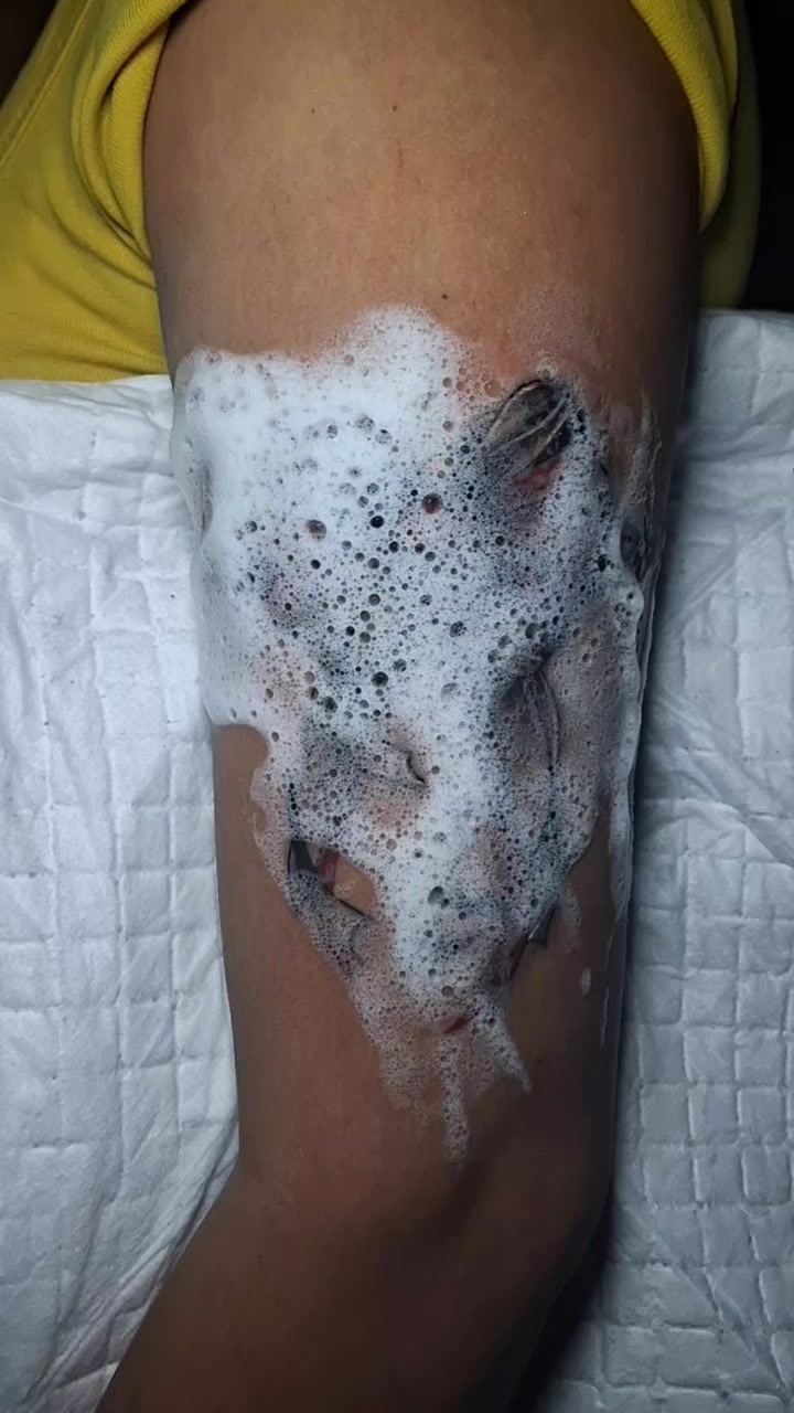 @Chey art tatto