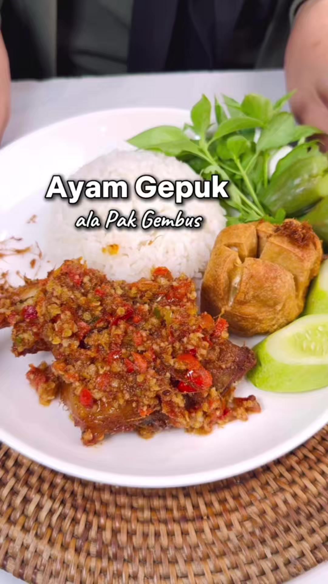 @Mama Akbar Alicia